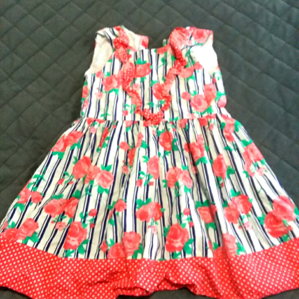 Girls dress